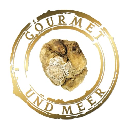 Goldenes Rundsiegel-Logo mit der Aufschrift GOURMET UND MEER um einen Stein/Trüffel in der Mitte.